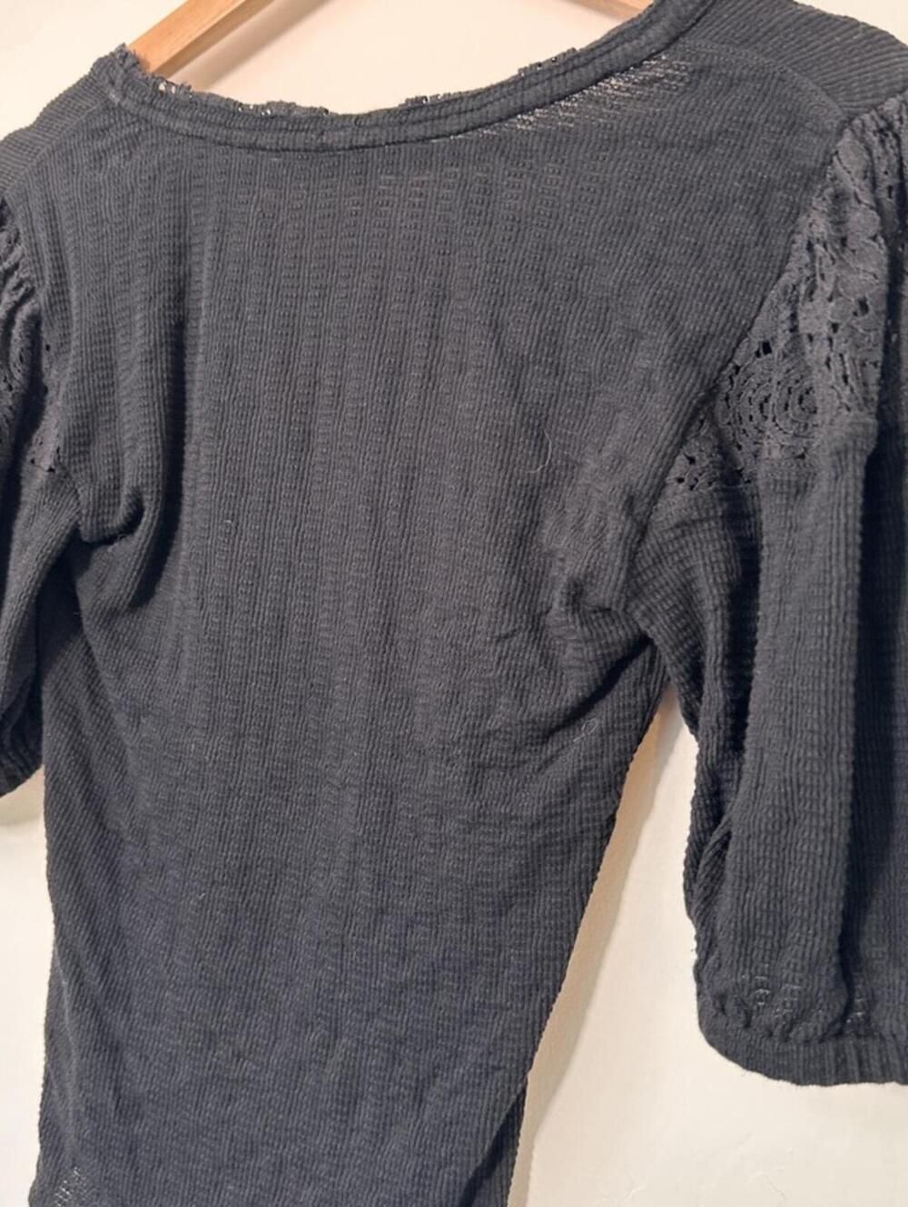 Free People St. James Black Crochet T-Shirt Size Small Layering - Picture 8 of 10